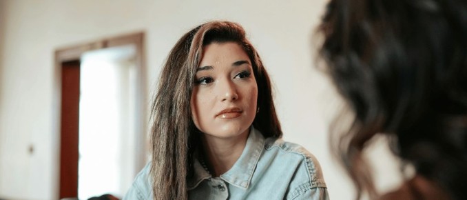 Как распознать манипуляторов в общении и защититься от их уловок