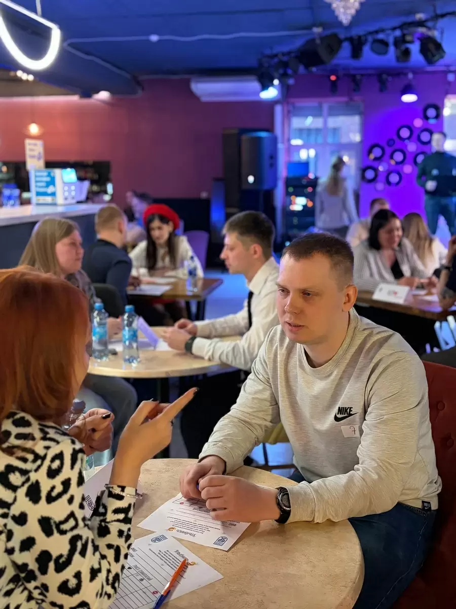 Как оказавшиеся случайно пара, готовятся к свадьбе