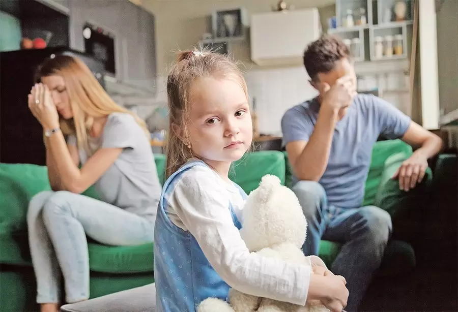 Как семейные конфликты влияют на детей и почему они берут вину на себя