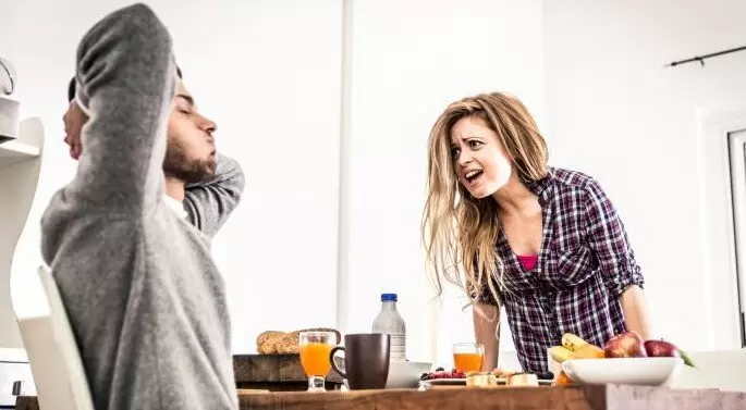 Нарцисс и ваши эмоции: как манипулятор отключает рациональность