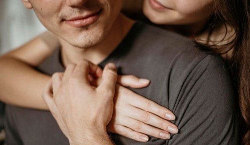 Как телесное принятие открывает двери к настоящей любви